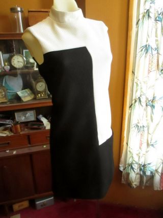Sz 5 True Vtg 70s Stretch Polyester Black/white Assymetri Print Shift Dress