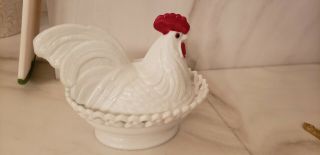Vintage Westmoreland Milk Glass Hen On Nest Covered Dish W/lace Chicken Rooster