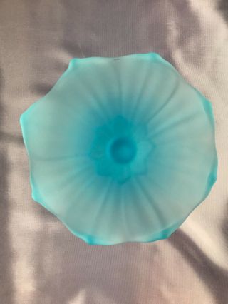 VINTAGE WESTMORELAND 6” PALE BLUE MIST LOW FOOTED LOTUS OPEN CANDY DISH 2