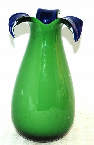 Vtg Gorgeous Designs China Art Glass Cobalt Blue Green 3 Petal Fluted Vase 7.  5 " T