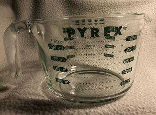 Pyrex Glass Green 4 Cup - 1 Quart Measuring Cup Vintage