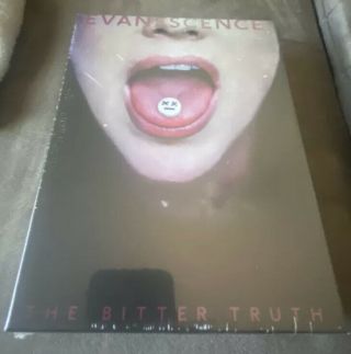 Evanescence Amy Lee 2021 The Bitter Truth Fan Box Set