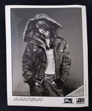 Aaliyah Press 8x10 Pr Photo 1997 One In A Million Atlantic Records Be Rare