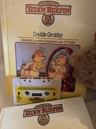 Vtg 1985 Teddy Ruxpin Worlds of Wonder Bear w/ 4 Books & 3 Cassete Tapes 3