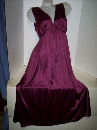 Vtg " Vanity Fair " Burgundy Nylon Long Nightgown/lingerie Sz: 38