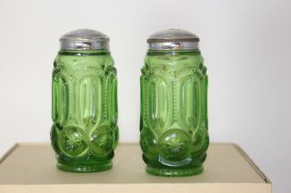 L.  E.  Smith Apple Green Vntg Glass Salt & Pepper Shaker 4 " Moon & Stars Pattern