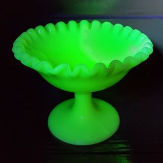 Fenton Custard Ruffled Candy Dish Compote Bowl Uranium Glass Uv Glows Signed Vtg