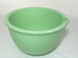 Vintage Jadite 6.  5 " Mixing Batter Bowl With Pouring Spout -