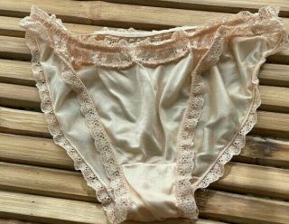 Vintage 1970s Silky Nylon Lace Bows Sissy Peach Shimmery Panties Usa Sz 7