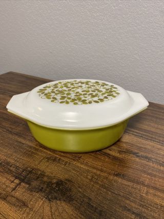 Pyrex 1.  5 Quart Casserole Dish With Lid,  Olives And Berries,  Green Vintage