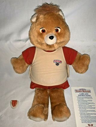Vintage Teddy Ruxpin w/The Airship and The Story of the Faded Fobs Tapes 2