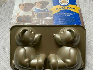 2008 Build A Bear Workshop Cake Pan 3d Nordic Ware 10 Cup