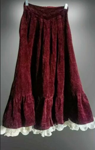 Vintage 1970s Gunnies Gunne Sax Burgundy Cotton Velvet Skirt W/ Lace,  Size Xs