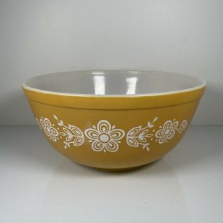 403 Vintage Pyrex Mixing Bowl Butterfly Gold 2.  5 Quart Nesting Flowers 8.  75 " W