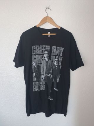 Green Day Revolution Radio 2017 Tour T - Shirt Men Size Large Black