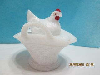 Fenton Vintage White Hen On Nest Basket