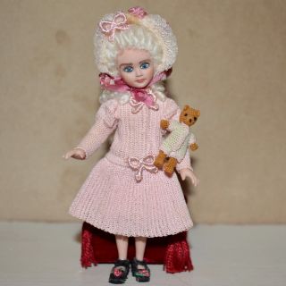 Miniature Porcelain Doll Girl 1:12 Dollhouse