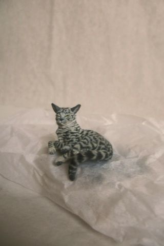 Vintage Artist Made Sarah Hendry IGMA Miniature Cat Sculpture Dollhouse 2