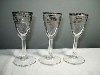 Set of 7 Vintage Libbey Stemmed Cordial Glasses Frosted Silver Leaf Motif 1960s 3