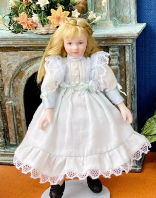 Vintage Miniature Dollhouse Artisan Little Porcelain Girl Doll Hand Sculpted 2