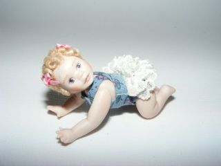 Artisan Miniature Porcelain Dollhouse Doll Crawling Baby 2.  5 "