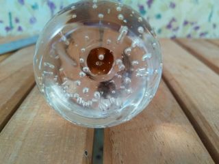 VINTAGE BUBBLE CLEAR GLASS / PAPERWEIGHT BUD VASE - SINGLE STEM - 1960 ' S 1970 ' S 3