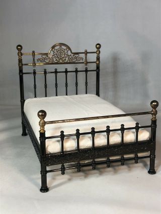 Dollhouse Miniature 1:12 Scale Reutter Bed