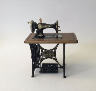 Dolls House Bodo Hennig Sewing Machine 2