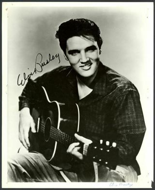 (1) Rare Elvis Presley 8 " X 10 " Vintage Photo (playing Guitar) 1950 