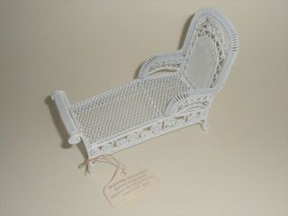 Vintage Dollhouse Miniatures Furniture White Metal Wicker Lounge Chair 1:12