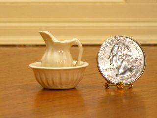 Jean Tag White Ceramic Pitcher & Bowl Wash Set Artisan Dollhouse Miniature 2