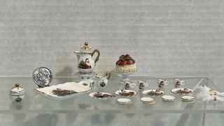 Vintage REUTTER Porcelain Christmas Santa TeaSet Dishes Dollhouse Miniature 1:12 2