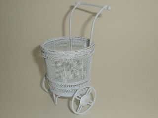 Vintage Dollhouse Miniatures Furniture White Metal Wicker Basket Hamper 1:12