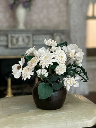 Vintage Artisan Miniature Dollhouse Ooak White Flower Arrangement In Clay Pot