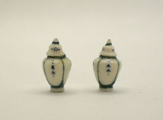 Ron Benson Lidded Urns 1:12 Or 1:24 Scale - Artisan Dollhouse Miniature