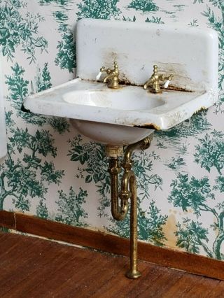 Dollhouse Miniatures Artisan Rusty Faux Enamel Bathroom Sink W Brass Pipes 1:12