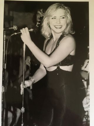 Blondie - Debbie Harry Vintage - London Features - 6 X 8 - Vgc