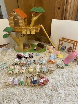 Calico Critters Sylvanian Families Adventure Treehouse W/ 26 Figures