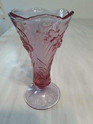 Fenton Daffodil Vase Pink/ Purple,  8” Tall Perfect size.  Very pretty. 2
