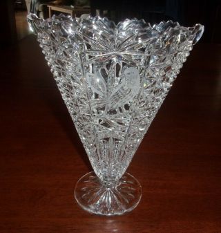 Hofbauer Byrdes Fan Vase Hand Cut Crystal Bird West Germany Sawtooth 8.  75 Inch