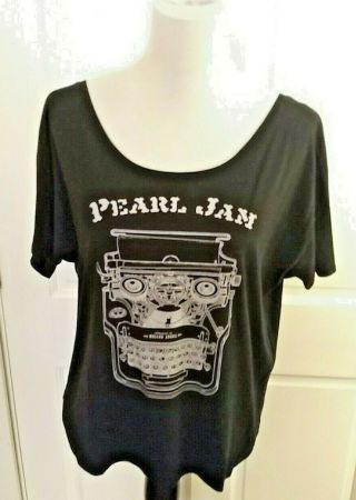 Pearl Jam Black White Women 