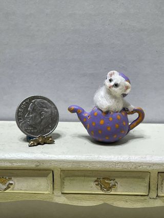 Vintage Artisan Alice In Wonderland Mouse In Tea Pot Dollhouse Miniature 1:12