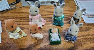 Vtg Sylvanian Families Calico Critters The Babblebrook Grey Bunny & 2 Chipmunks