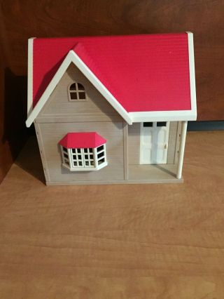 Epoch Calico Critters Sylvanian Families Red Hill Small House