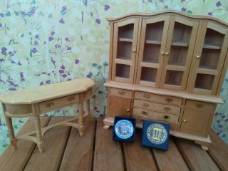 Dolls House Emporium Miniature 1:12 Scale Oak Dresser,  Console Table,  Plate