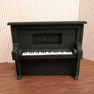 Dollhouse Miniature 1:12 Vintage Black Wood Piano With Music Box