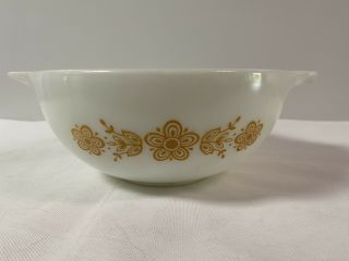 Vintage Pyrex Gold Butterfly 2.  5 Qt.  443 Cinderella Spouts Mixing Bowl
