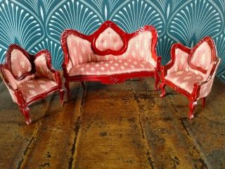 Dolls House Sofa And Chairs.  12th Scale