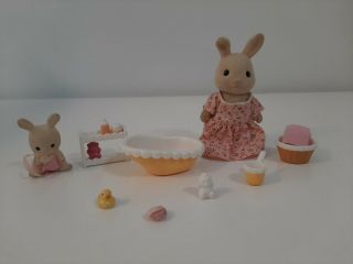 Sylvanian Families Bath Time For Baby