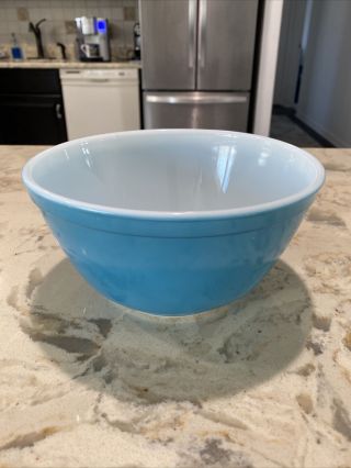 Vintage Pyrex Blue 1.  5 Qt 402 Medium Nested Mixing Bowl